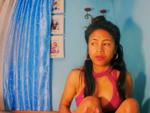 prettygirls11 live cam on BongaCams