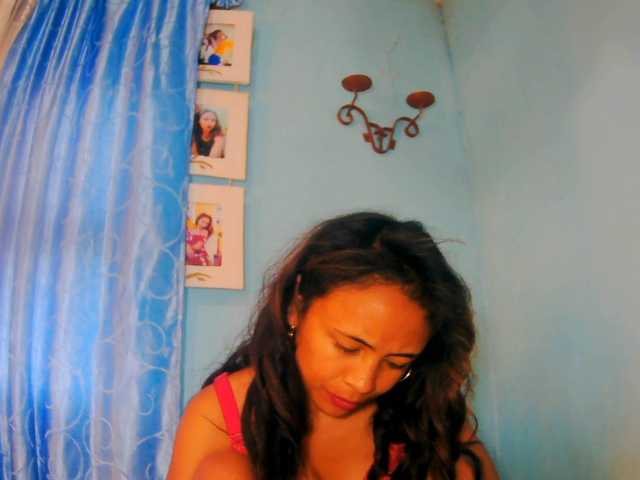 prettygirls11 live cam on BongaCams