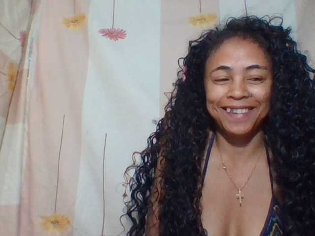 prettygirls11 live cam on BongaCams