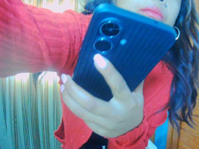 prettygirls11 live cam on BongaCams