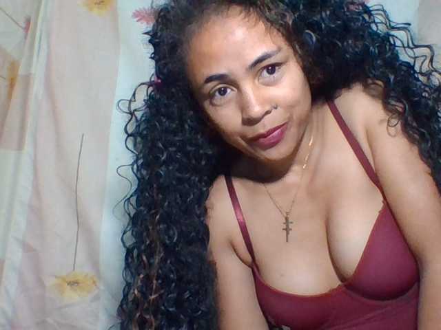 prettygirls11 live cam on BongaCams