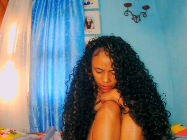prettygirls11 live cam on BongaCams