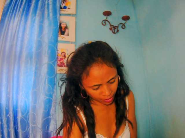prettygirls11 live cam on BongaCams