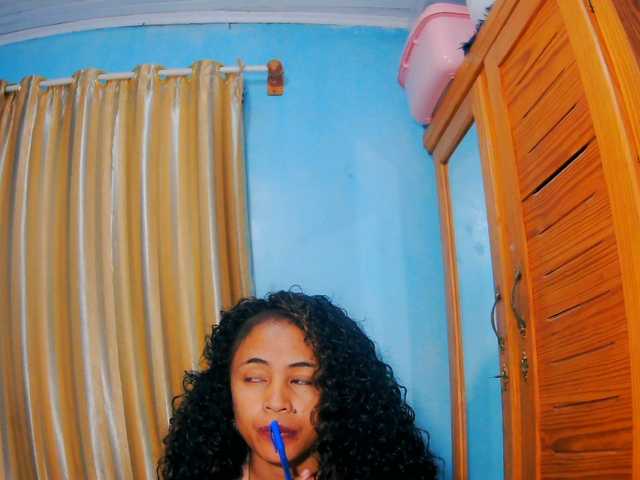 prettygirls11 live cam on BongaCams