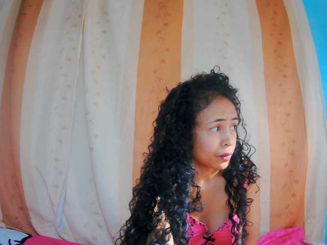 prettygirls11 live cam on BongaCams