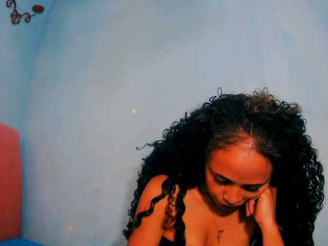 prettygirls11 live cam on BongaCams