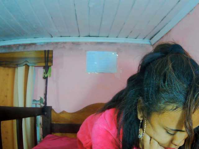 prettygirls11 live cam on BongaCams