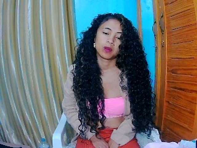 prettygirls11 live cam on BongaCams
