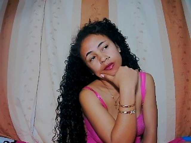 prettygirls11 live cam on BongaCams