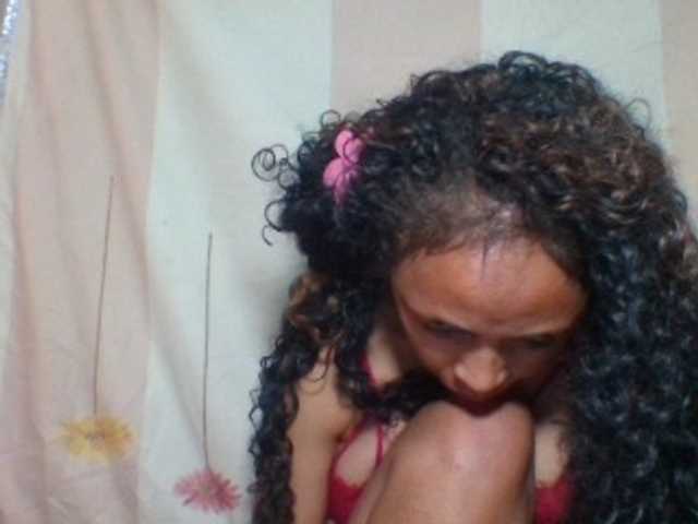 prettygirls11 live cam on BongaCams