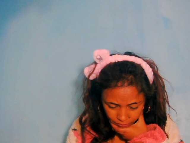 prettygirls11 live cam on BongaCams