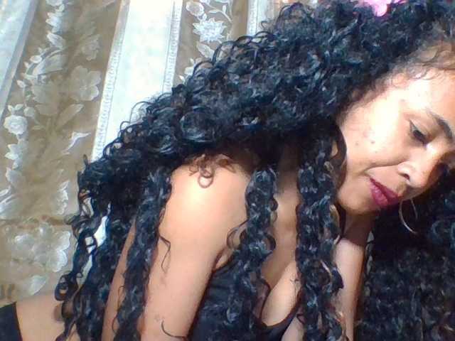 prettygirls11, en vivo ahora en BongaCams
