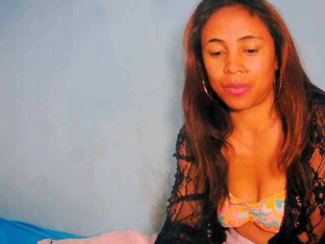 prettygirls11 live cam on BongaCams