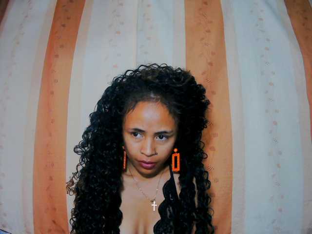 prettygirls11 live cam on BongaCams