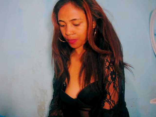 prettygirls11 live cam on BongaCams