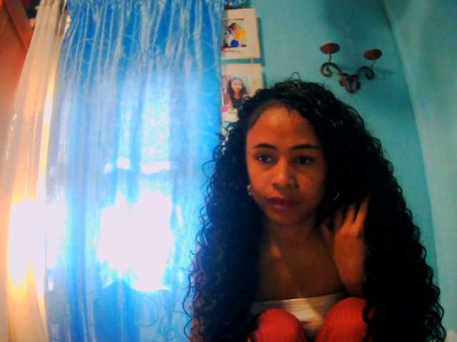 prettygirls11 live cam on BongaCams