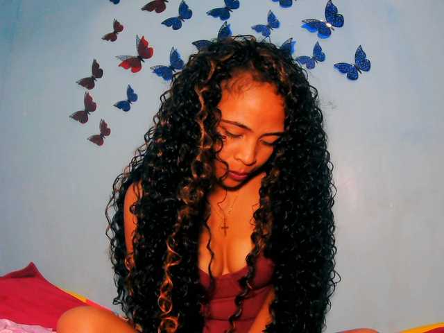 prettygirls11 live cam on BongaCams