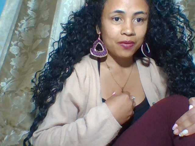 prettygirls11, en vivo ahora en BongaCams