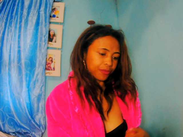 prettygirls11 live webcam show