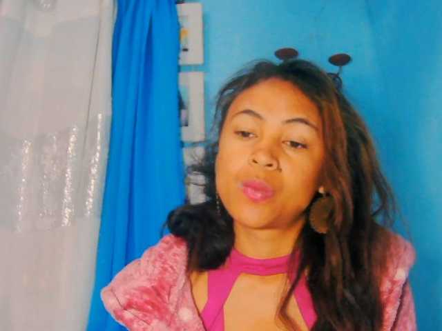 prettygirls11 live cam on BongaCams