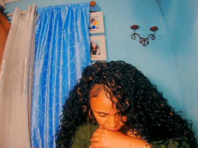 prettygirls11 live cam on BongaCams