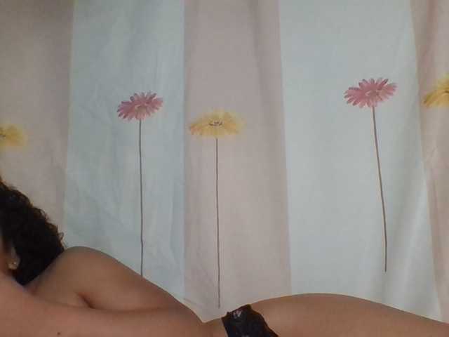prettygirls11 live cam on BongaCams