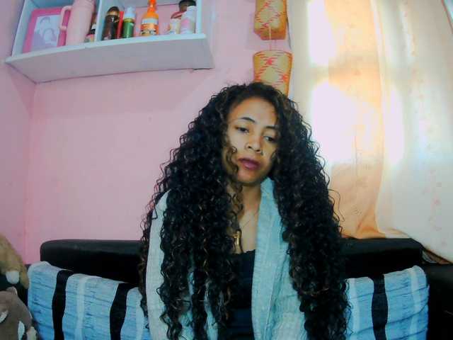 prettygirls11 live cam on BongaCams