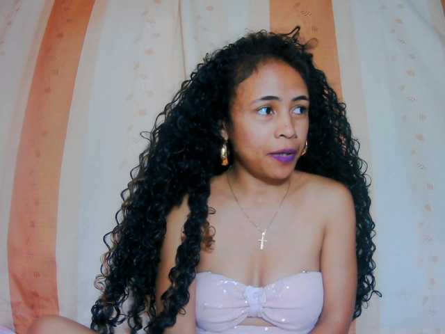 prettygirls11 live cam on BongaCams