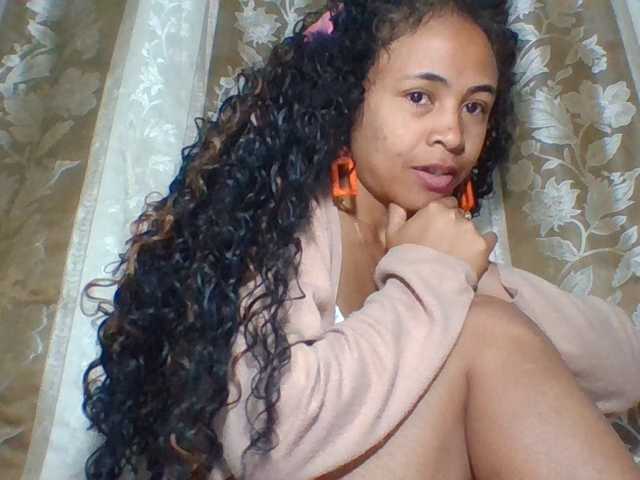 prettygirls11 live cam on BongaCams