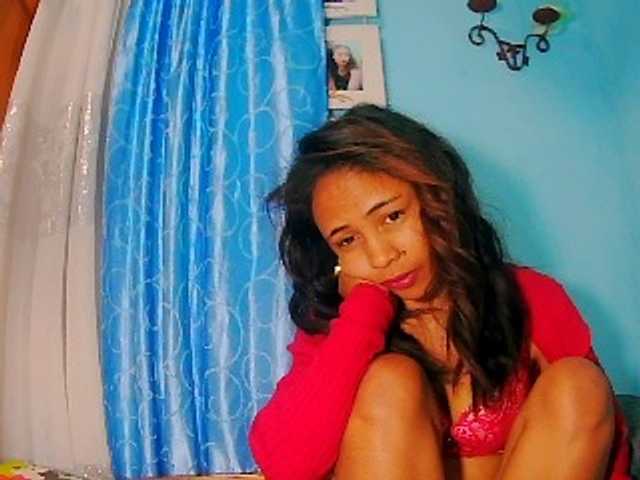 prettygirls11 live cam on BongaCams