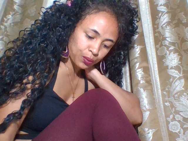 prettygirls11 live cam on BongaCams