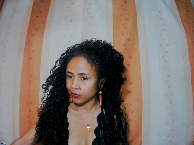 prettygirls11, en vivo ahora en BongaCams