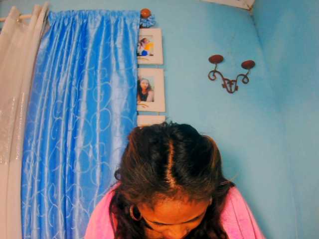 prettygirls11 live cam on BongaCams