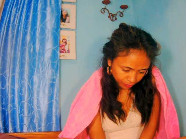 prettygirls11 live cam on BongaCams