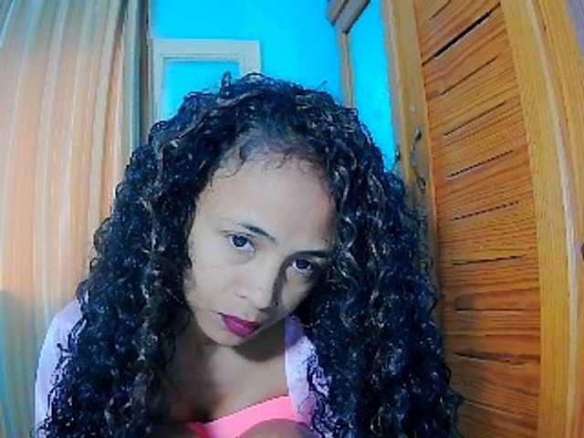 prettygirls11 live cam on BongaCams