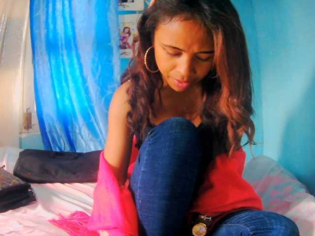 prettygirls11 live cam on BongaCams