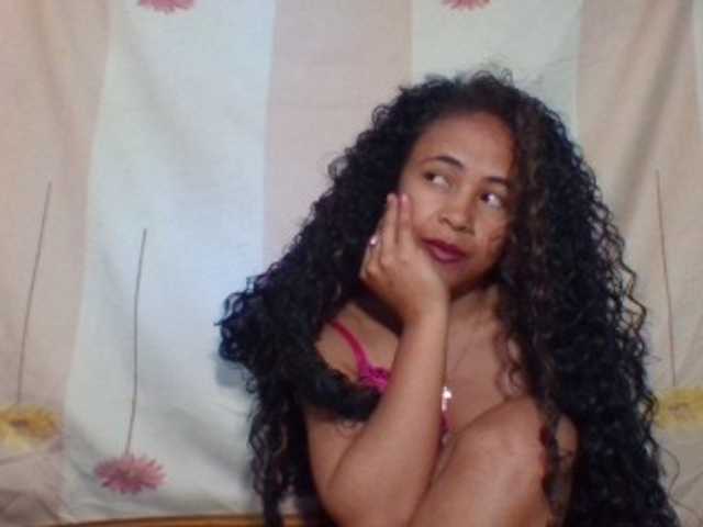 prettygirls11 live cam on BongaCams