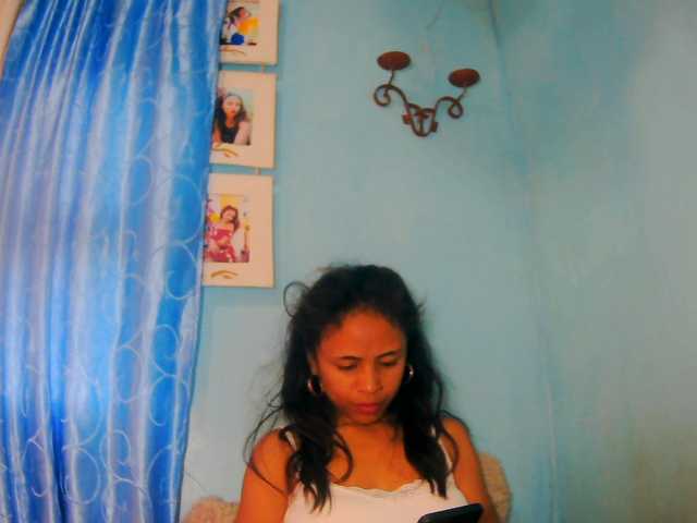 prettygirls11 live cam on BongaCams