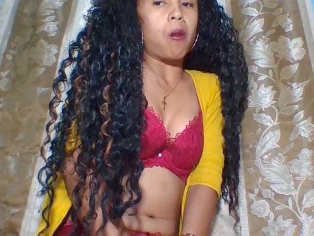 prettygirls11 live cam on BongaCams
