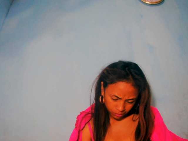 prettygirls11 live cam on BongaCams