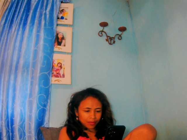 prettygirls11 live cam on BongaCams