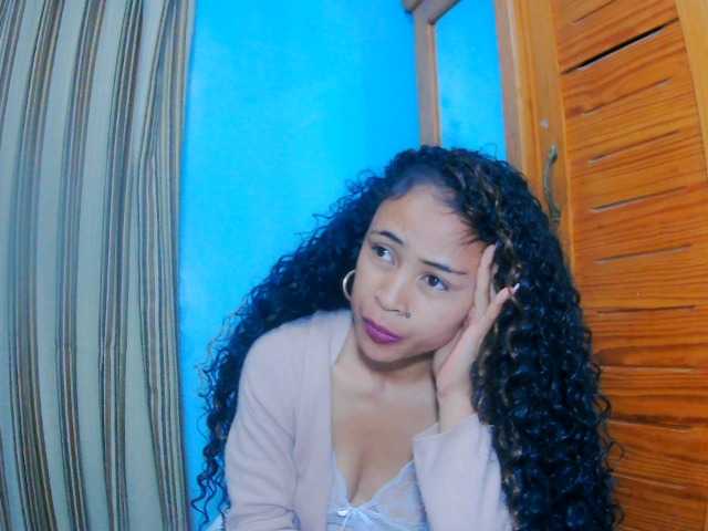 prettygirls11 live cam on BongaCams