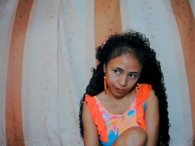 prettygirls11 live cam on BongaCams