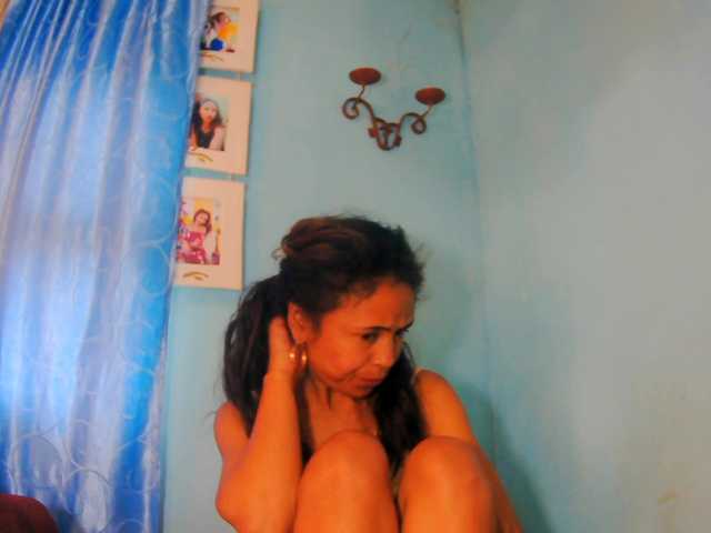 prettygirls11 live cam on BongaCams