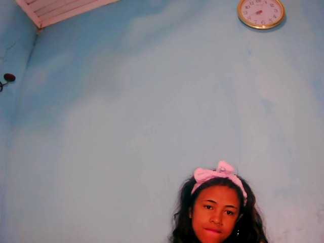 prettygirls11 live cam on BongaCams