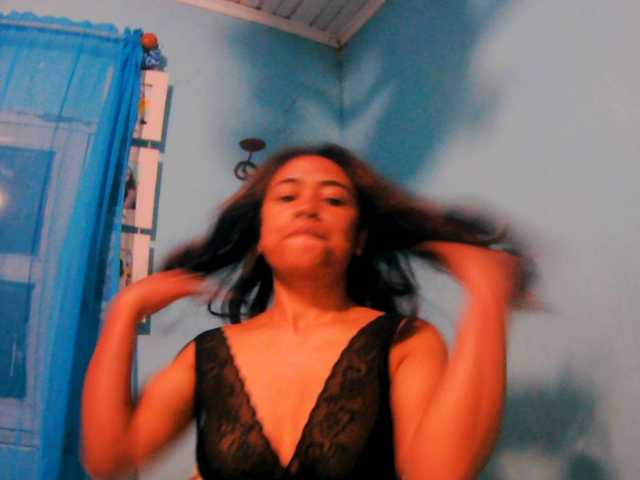 prettygirls11 live cam on BongaCams