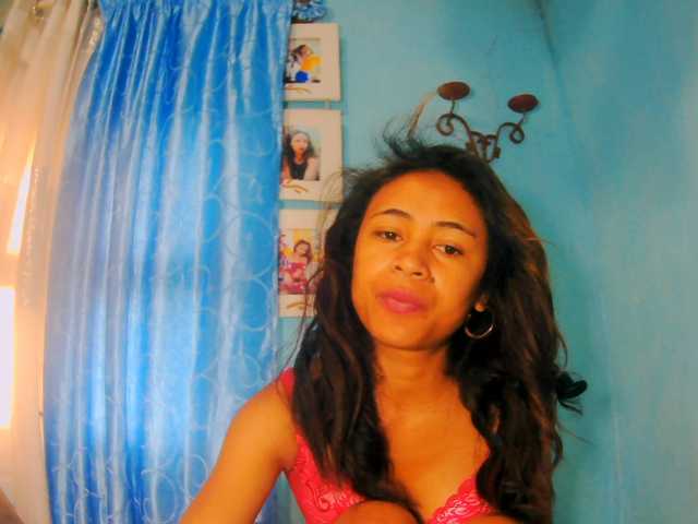 prettygirls11 live cam on BongaCams