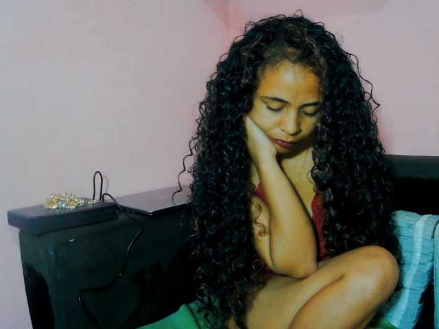 prettygirls11 live cam on BongaCams