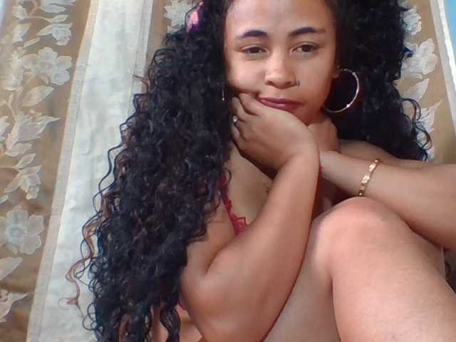 prettygirls11 live cam on BongaCams