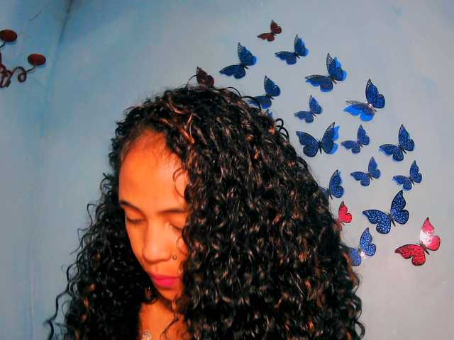 prettygirls11 live cam on BongaCams